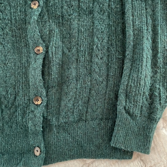 Era cardigan wilfred Aritzia - Picture 6 of 16